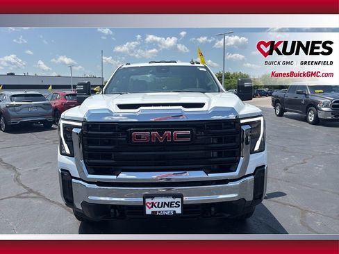 New 2025 GMC Sierra 3500 Pro image 2