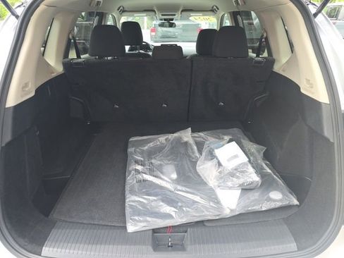 Used 2024 Nissan Rogue S AWD/4WD image 10