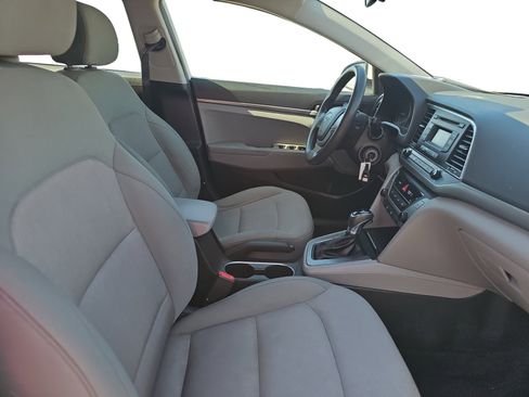 Used 2017 Hyundai Elantra SE FWD image 17