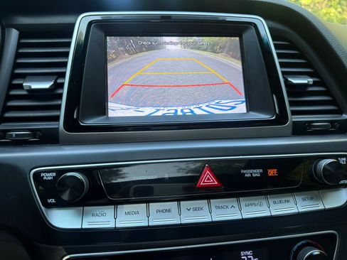 Used 2018 Hyundai Sonata Limited FWD image 18