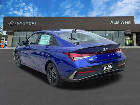 Certified 2026 Hyundai Elantra Sport FWD image 7