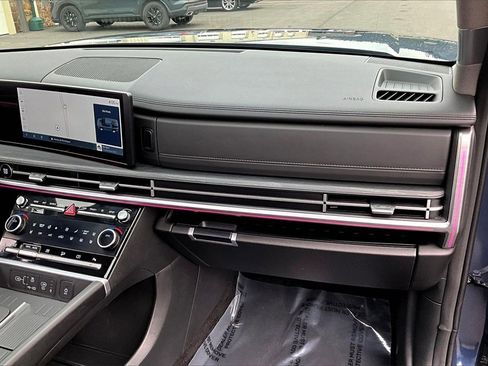 Used 2025 Hyundai Santa Fe Limited image 17