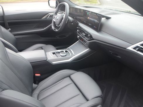 Used 2025 BMW 430i xDrive Convertible w/ Premium Package image 12