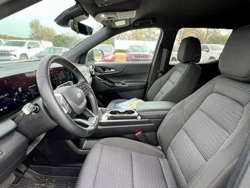 Used 2025 Chevrolet Equinox LT w/ Safety and Technology Package image 20