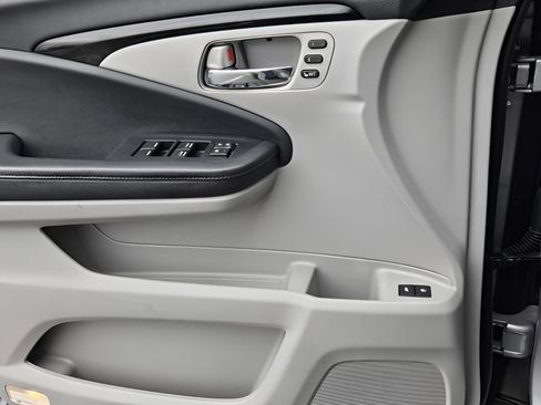 Used 2022 Honda Pilot Touring image 26