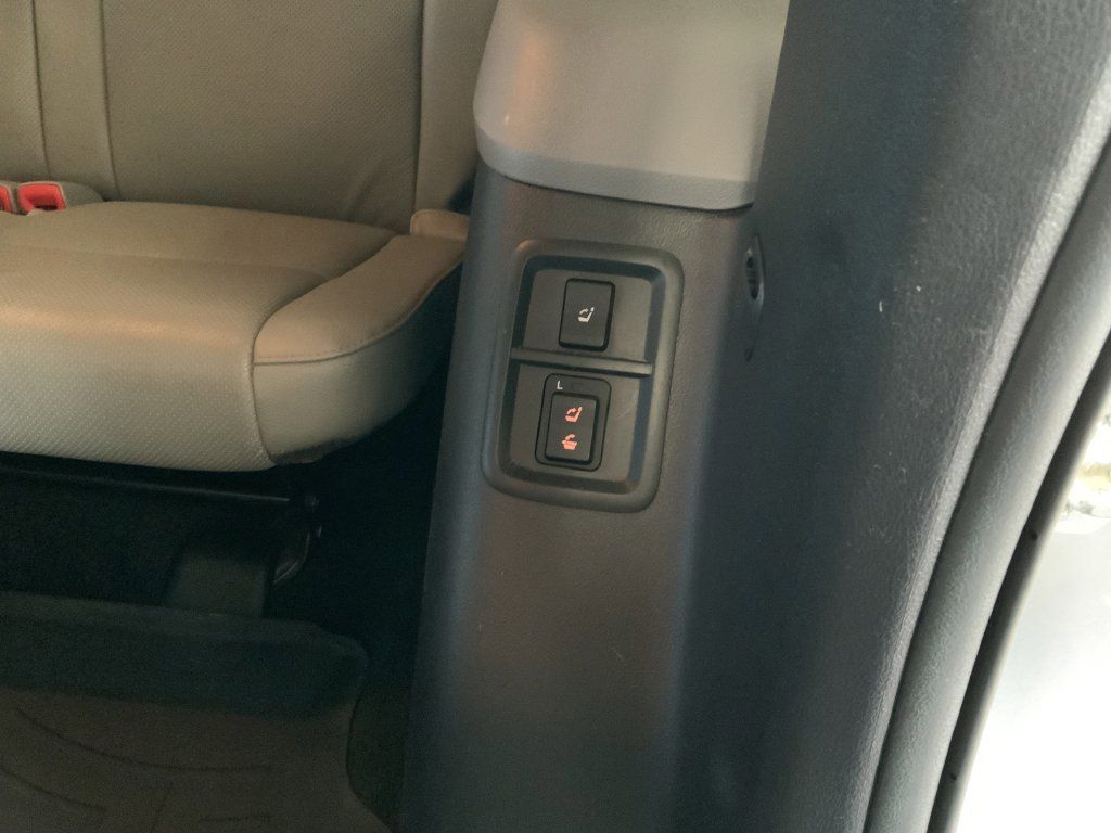 Used 2013 Toyota Sequoia Platinum AWD/4WD image 34