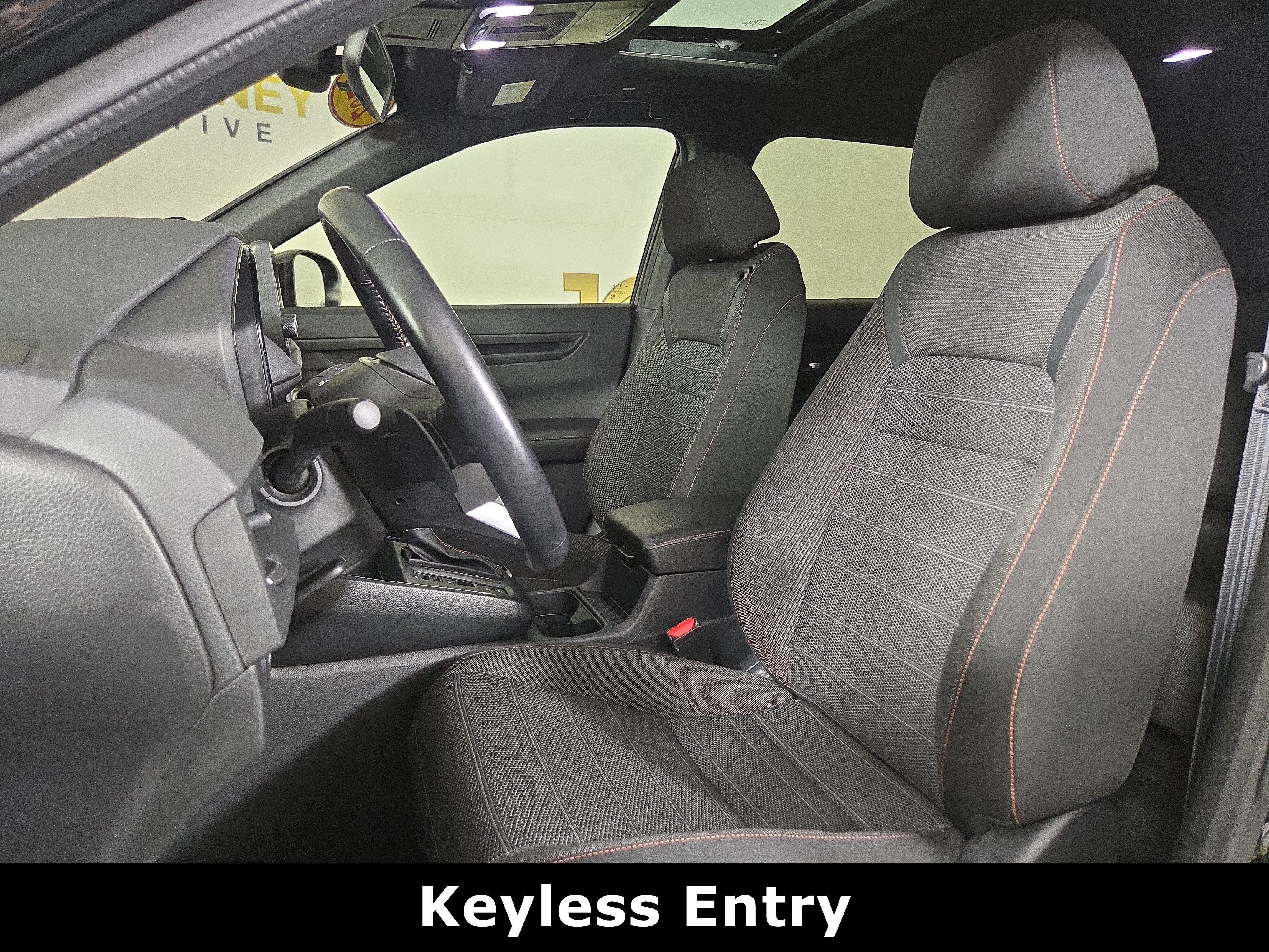 Used 2025 Honda CR-V Sport image 10