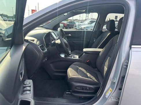 Used 2018 Chevrolet Equinox LT FWD image 9