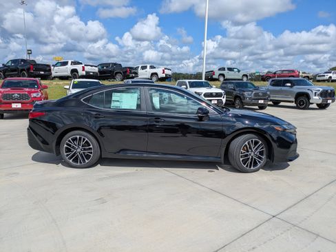 New 2026 Toyota Camry XLE image 8