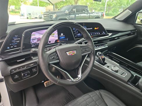 Used 2024 Cadillac Escalade V AWD/4WD image 10