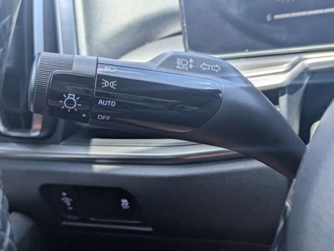 Used 2024 Kia Sorento S FWD image 26