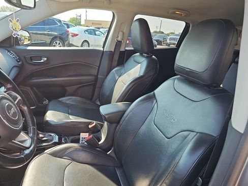 Used 2020 Jeep Compass Limited AWD/4WD image 10