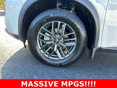 Used 2023 Nissan Rogue S AWD/4WD image 9