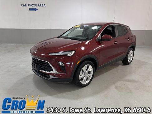 Used 2024 Buick Encore GX Preferred FWD image 1