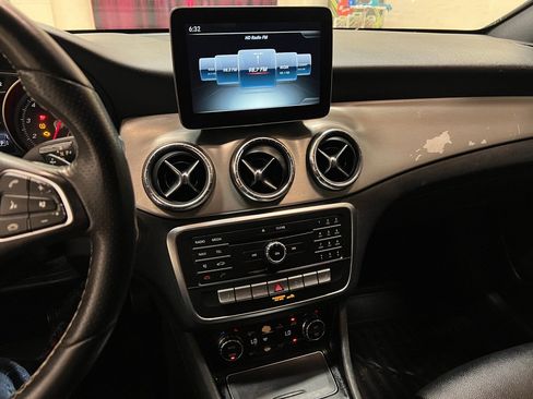 Used 2018 Mercedes-Benz CLA 250 4MATIC image 22