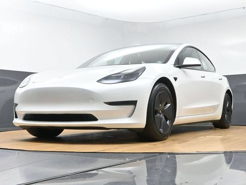 Used 2023 Tesla Model 3 Standard Range RWD image 52