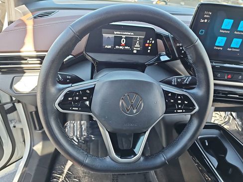 Used 2023 Volkswagen ID.4 Pro image 17