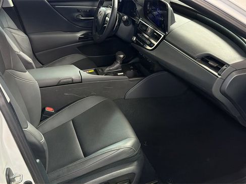 Certified 2024 Lexus ES 350 w/ Premium Package image 10