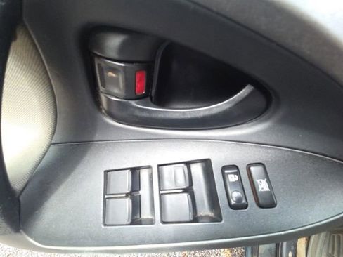 Used 2010 Toyota RAV4 4WD image 13