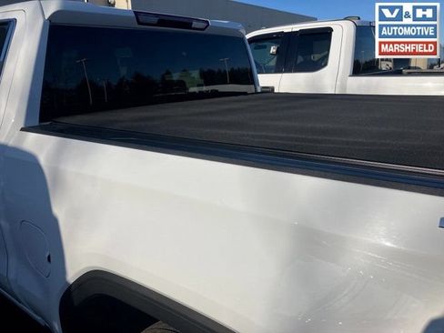 Used 2024 GMC Sierra 1500 SLT AWD/4WD image 3
