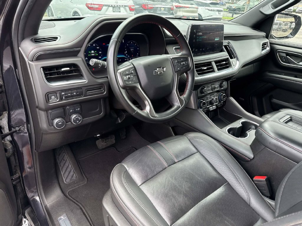 Used 2024 Chevrolet Suburban RST RWD image 21