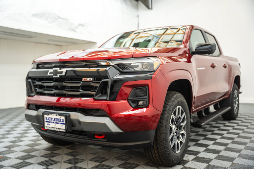 New 2026 Chevrolet Colorado Z71 w/ Technology Package AWD/4WD image 3