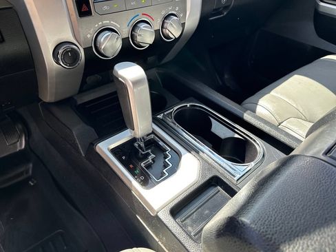 Used 2015 Toyota Tundra SR5 w/ SR5 Upgrade Package AWD/4WD image 26