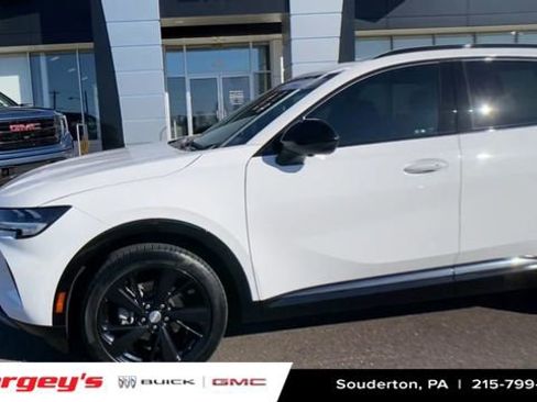 Certified 2021 Buick Envision Essence w/ Technology Package I image 5