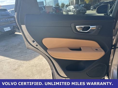 Certified 2023 Volvo XC60 B6 Ultimate image 17