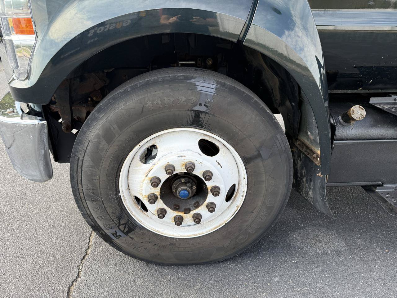 Used 2019 Ford F650 2WD Regular Cab Super Duty image 4