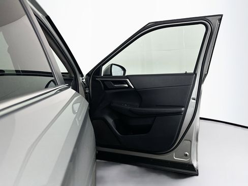 Used 2024 Mitsubishi Outlander SE FWD image 33