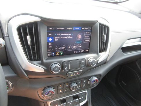 Used 2024 GMC Terrain SLT w/ Infotainment Package II FWD image 29