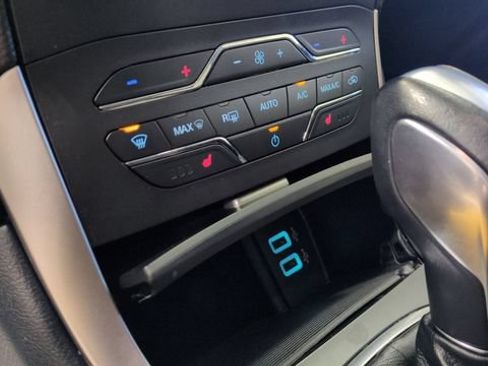 Used 2017 Ford Edge SEL w/ Equipment Group 201A AWD/4WD image 29