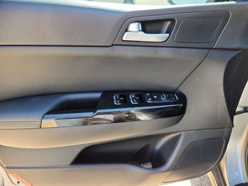 Used 2021 Kia Sportage EX FWD image 10