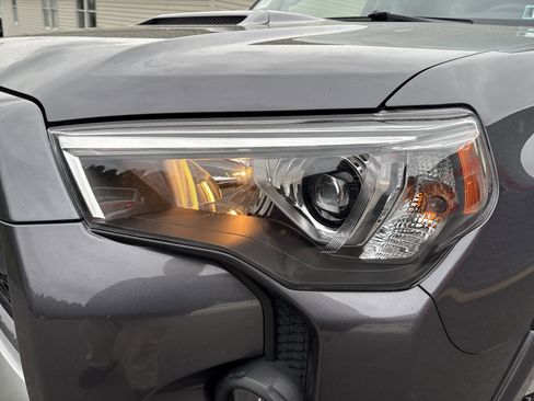 Certified 2023 Toyota 4Runner TRD Off-Road Premium w/ Off Road Premium Plus Package AWD/4WD image 10