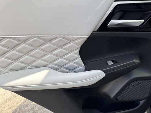 New 2025 Mitsubishi Outlander SEL image 11