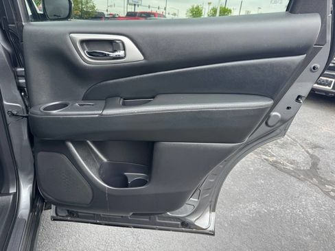 Used 2020 Nissan Pathfinder SV FWD image 22