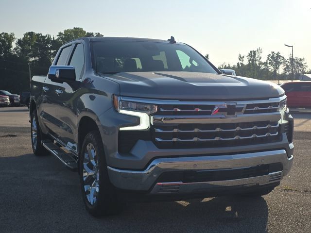 Used 2026 Chevrolet Silverado 1500 LTZ w/ LTZ Premium Package AWD/4WD image 7