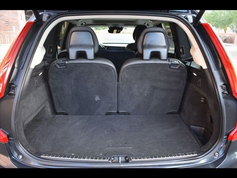Used 2021 Volvo XC90 T6 Momentum w/ Advanced Package AWD/4WD image 26