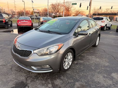 Used 2015 Kia Forte EX image 3