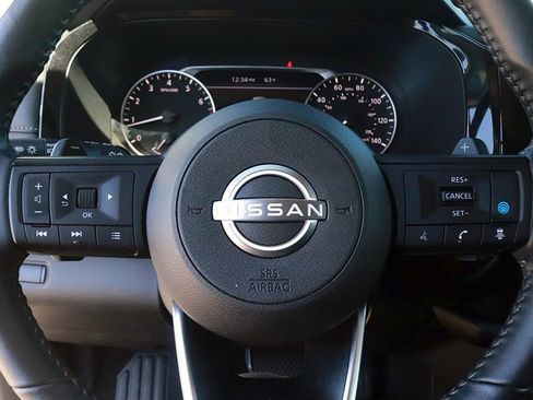 Used 2025 Nissan Pathfinder SV AWD/4WD image 18