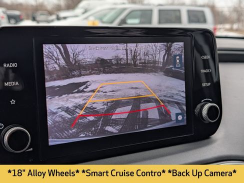 Used 2023 Hyundai Santa Fe SE image 6