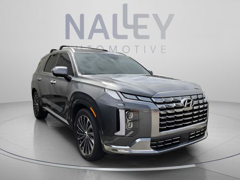 Used 2024 Hyundai Palisade Calligraphy FWD image 4