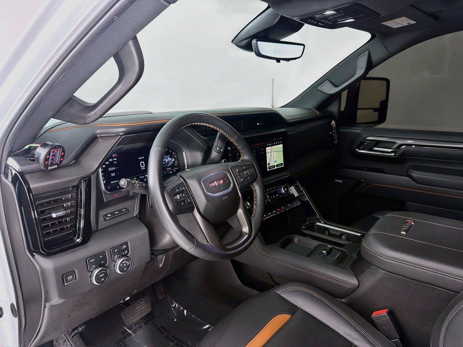 Used 2024 GMC Sierra 2500 AT4 w/ AT4 Premium Plus Package AWD/4WD image 4