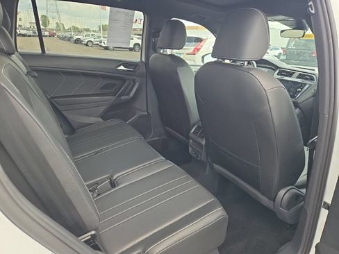 Used 2023 Volkswagen Tiguan SE R-Line AWD/4WD image 15