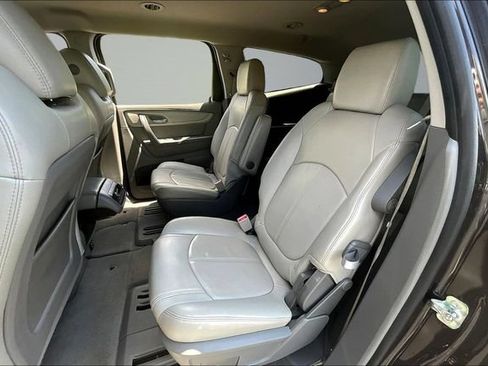 Used 2016 Chevrolet Traverse LT FWD image 21