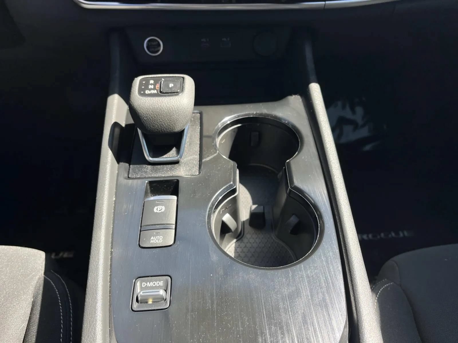 Used 2023 Nissan Rogue S FWD image 16