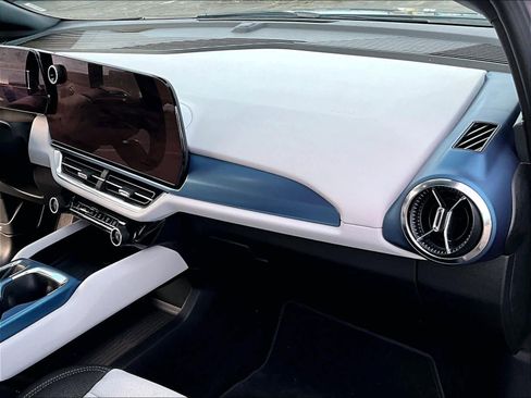 Used 2025 Chevrolet Equinox EV LT image 21