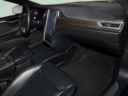 Used 2016 Tesla Model S P90D image 17