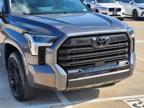 Used 2022 Toyota Tundra Limited image 7
